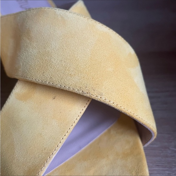 Stuart Weitzman NWOT Aletha Sunflower Yellow Suede Slide Sandals! Size 7 - Picture 8 of 8